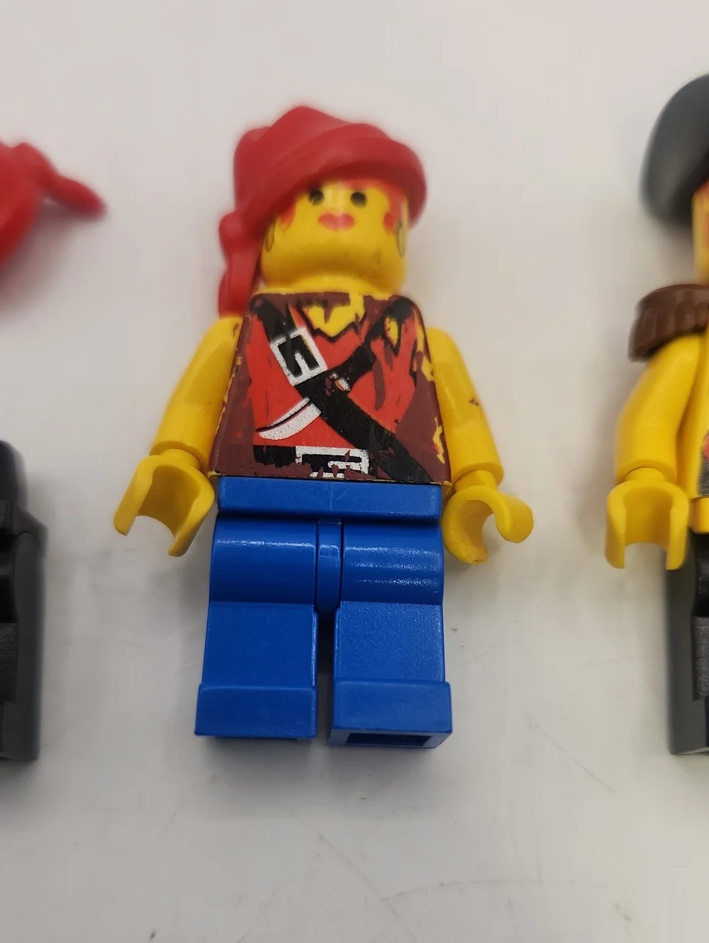 LEGO LOT OF 3 VINTAGE PIRATE MINIFIGURES SHIP CREW